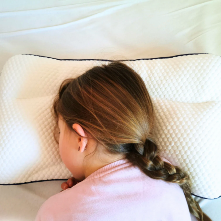 SleepyNest Komfort - Undvik fel kudde idag, för att skydda ditt barn från en orolig morgondag